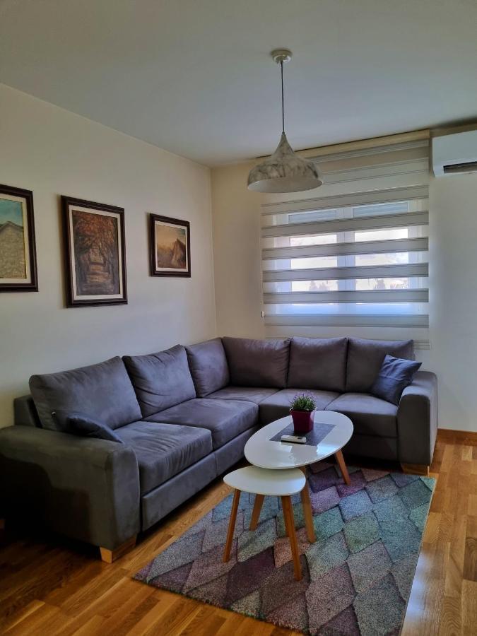 Riverside Apartment Podgorica Buitenkant foto